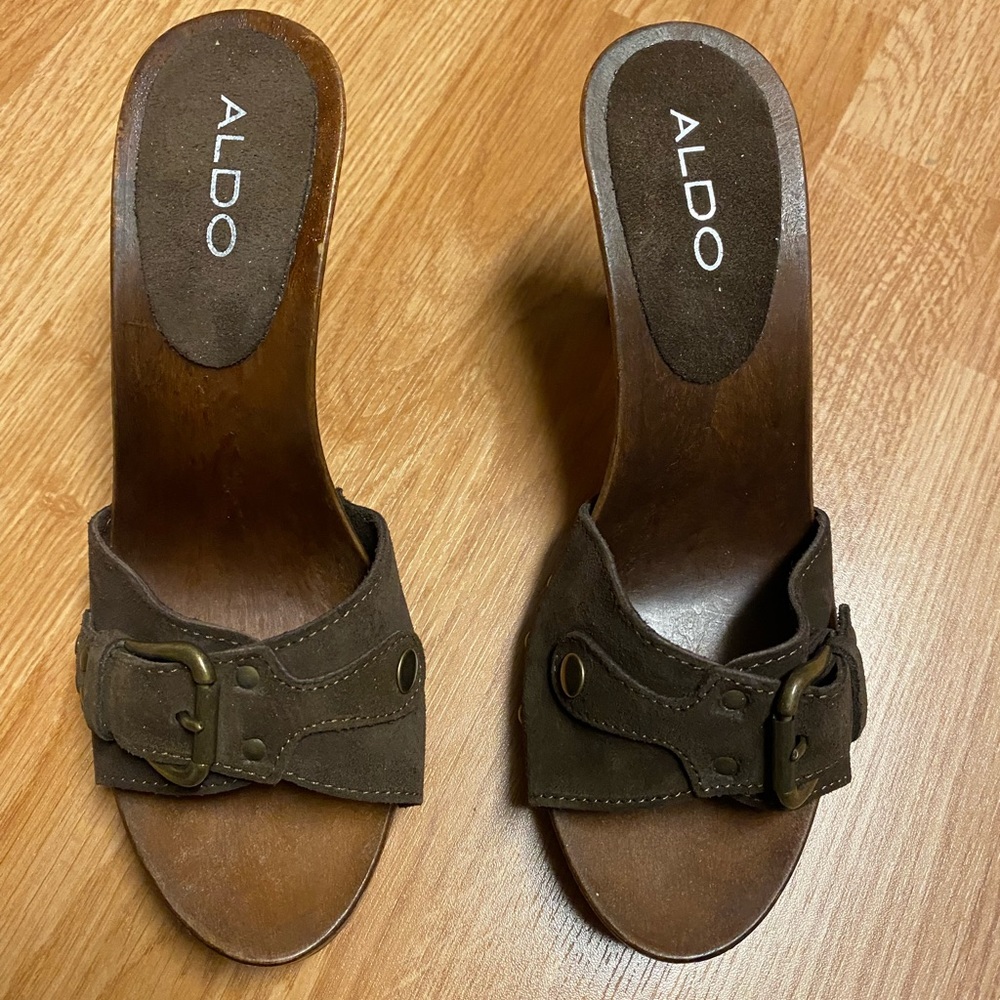 Aldo Brown suede upper sandal heels. Never worn.